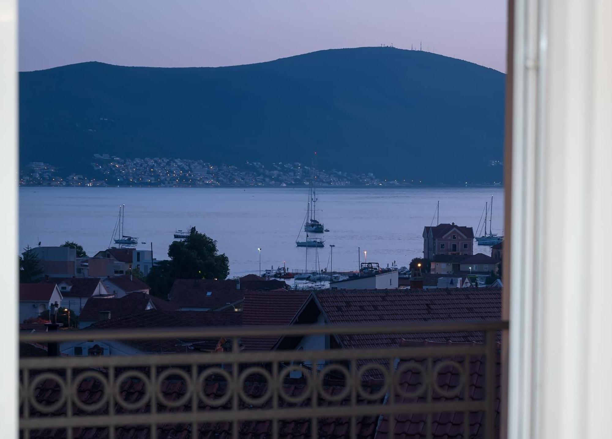 Luxury Apartments Ivanovic Tivat Exterior foto